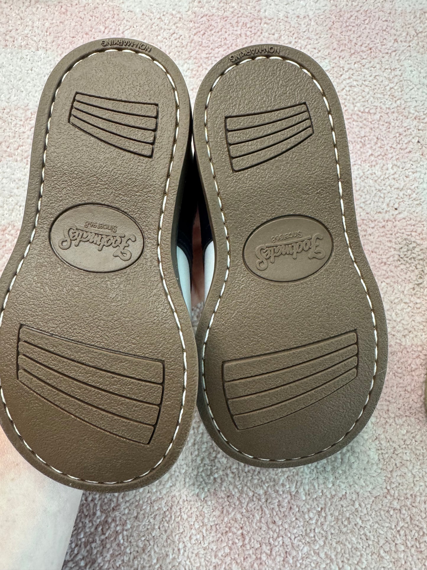 Boys Footmates White and Navy Size 6